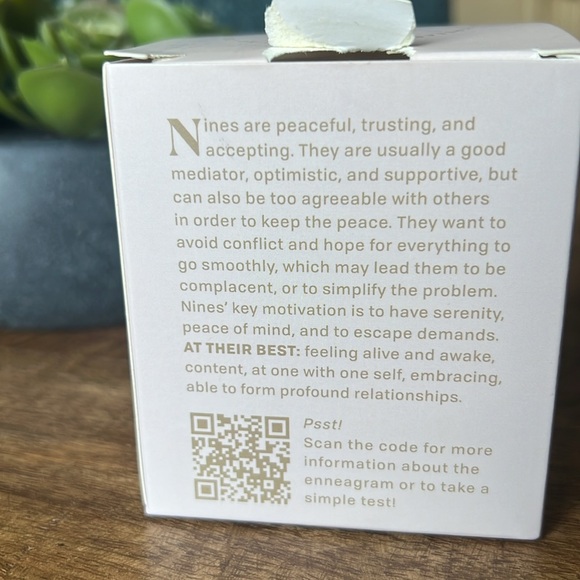 NIB enneagram 9 “The Peacemaker” candle from Paddywax - Picture 5 of 7